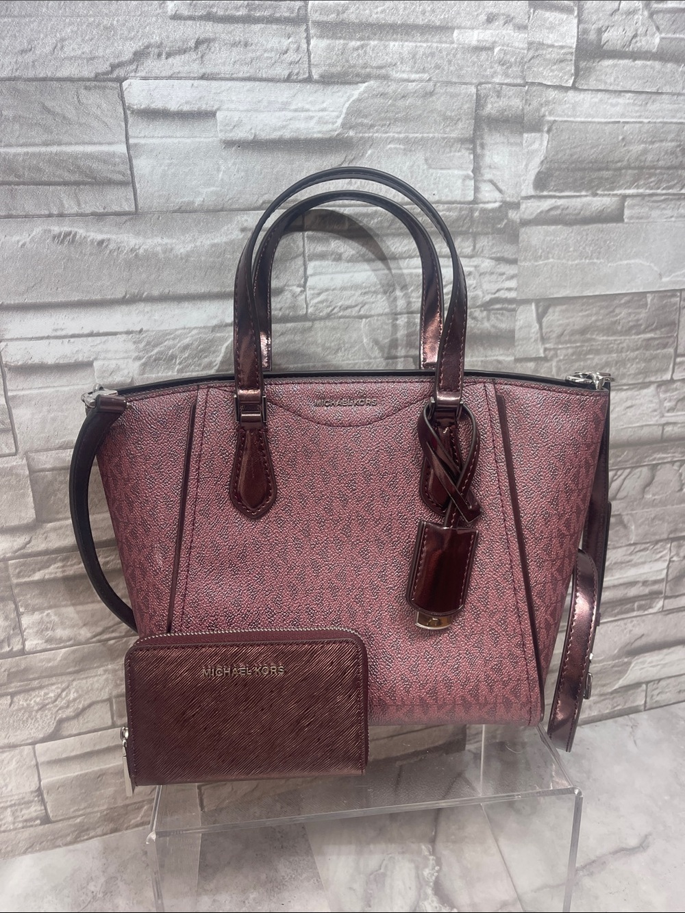 Michael Kors Taryn Metallic Logo Saffiano Tote & Matching Wallet Oxblood - Picture 2 of 13
